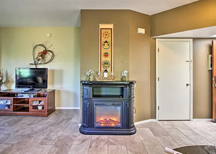 Relaxing Valley Townhome ~ 30 Mi To Tucson! Holiday home *