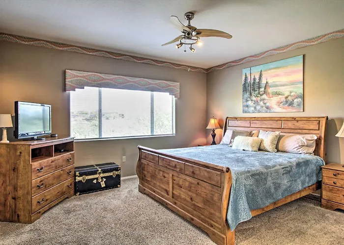 Relaxing Valley Townhome ~ 30 Mi To Tucson! Holiday home